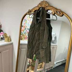 Universal threads cargo vest size medium